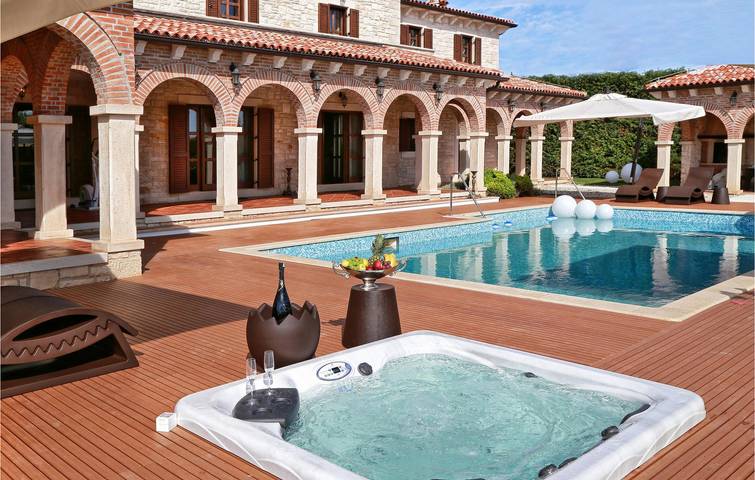 Ferienhaus für 10 Personen, mit Terrasse und Whirlpool sowie Sauna in Barat