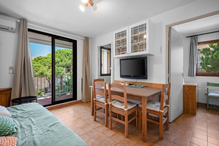 Appartamento intero, Appartamento "T2 Cabina nel Domaine de la Coudoulière" con piscina condivisa e balcone in La Coudoulière, Six-Fours-les-Plages