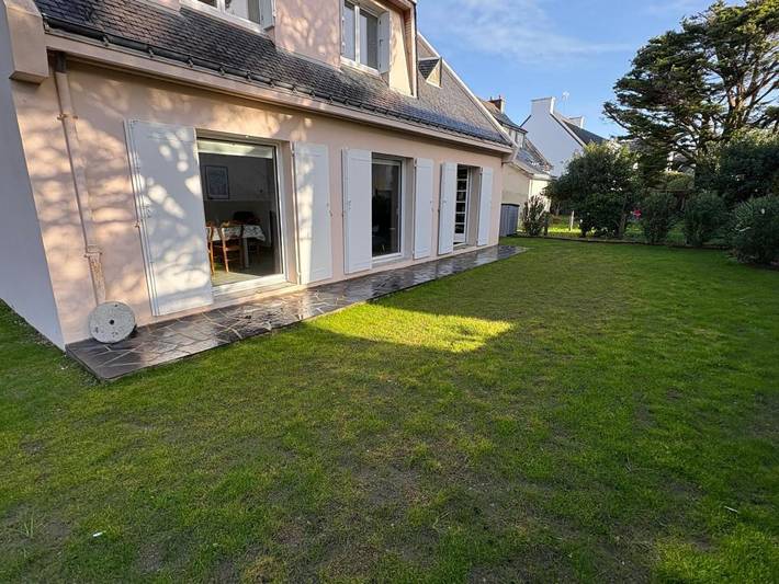 Location de vacances pour 8 personnes, avec terrasse et jardin, animaux acceptés dans Casino de Quiberon - 2