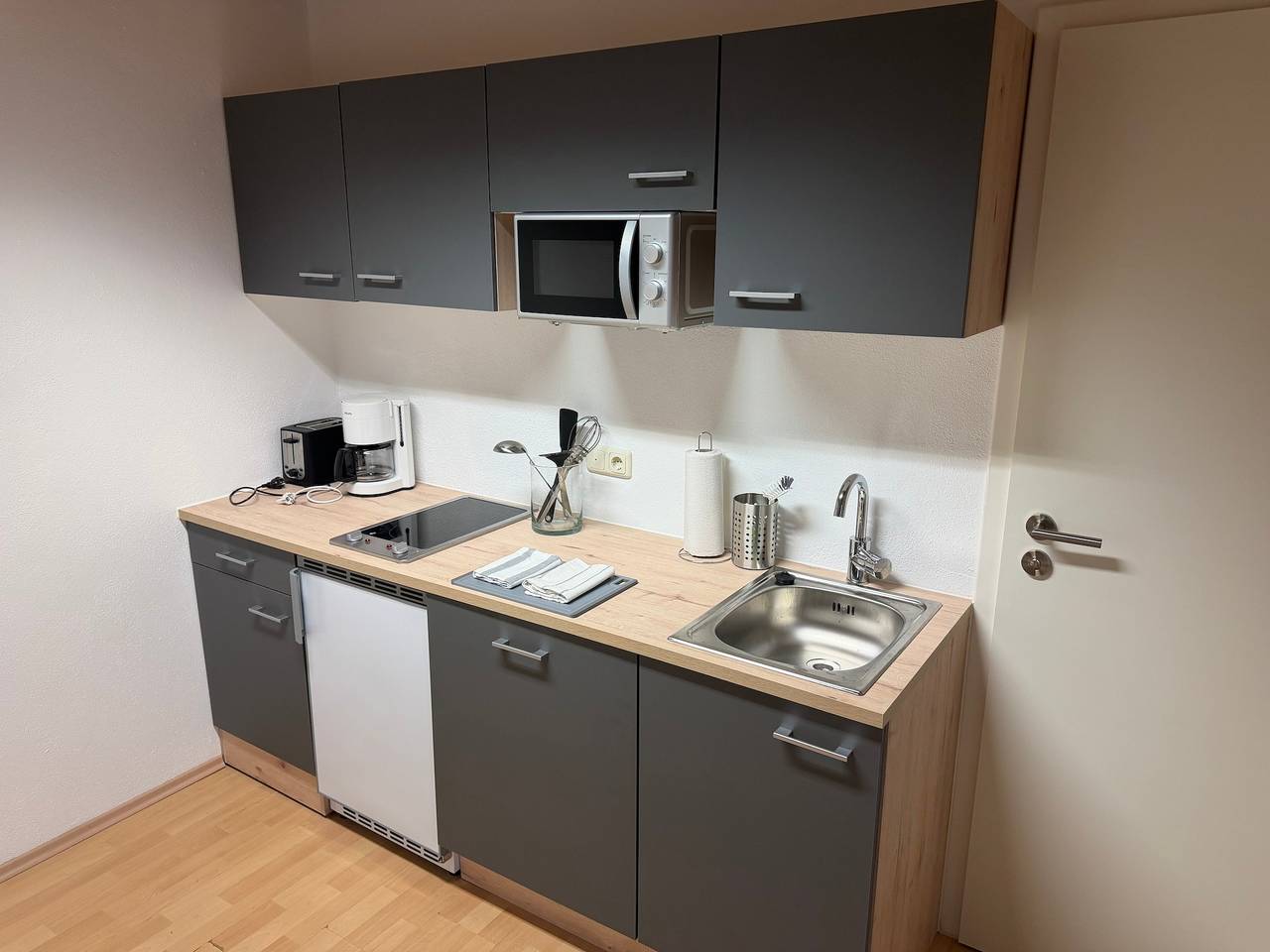 Ganze Ferienwohnung, 3 Zimmer/ Ruhiges Apartment mit Terrasse: Tor zu den Alpen & München (Eg-L) in Penzberg, Pfaffenwinkel