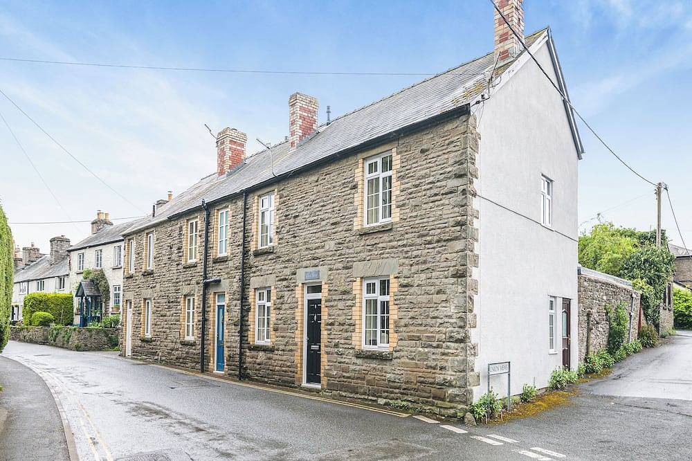 4 bedroom accommodation in Hay-on-Wye in Hay-on-Wye, Brecon Beacons