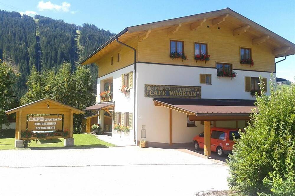 Double room with shower / Wc - Café Wagrain, bed and breakfast in Wagrain, Ski Amadé
