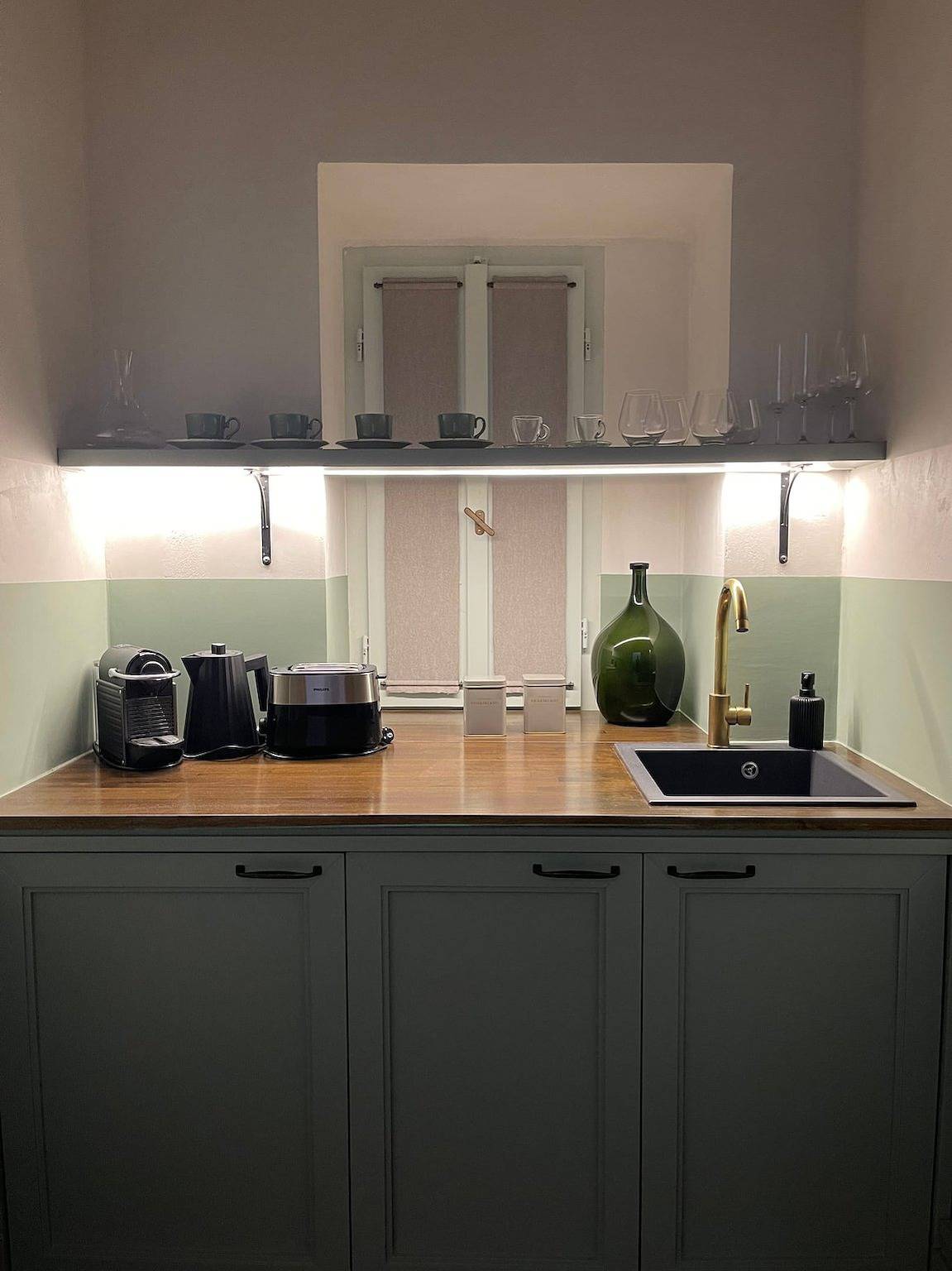 Stunning Athens Apartment | 1 Bedroom | Apartment Juvia | Athinaidos in Centralna część Aten, Ateny