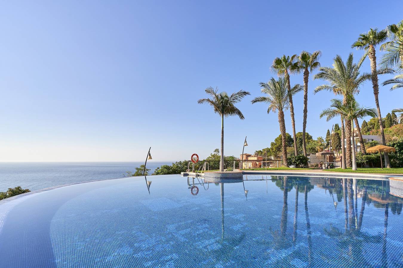 Vakantiehuis 'Casa Palmeras' met zeezicht, wifi en airconditioning in Fuentes de Almunecar, Almuñecar