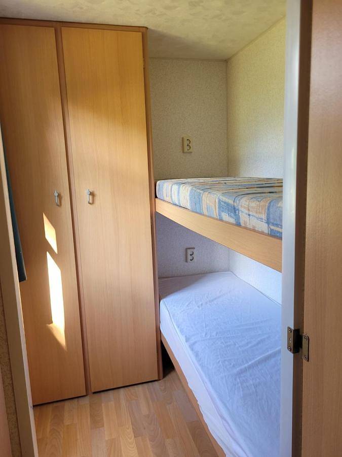 Location de vacances pour 4 personnes, avec terrasse et vue ainsi que piscine et jardin dans Lac de la Triouzoune - 4