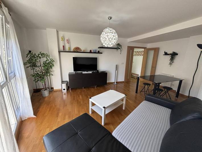 Apartamento de vacaciones para 4 personas, con balcón y jacuzzi - 1