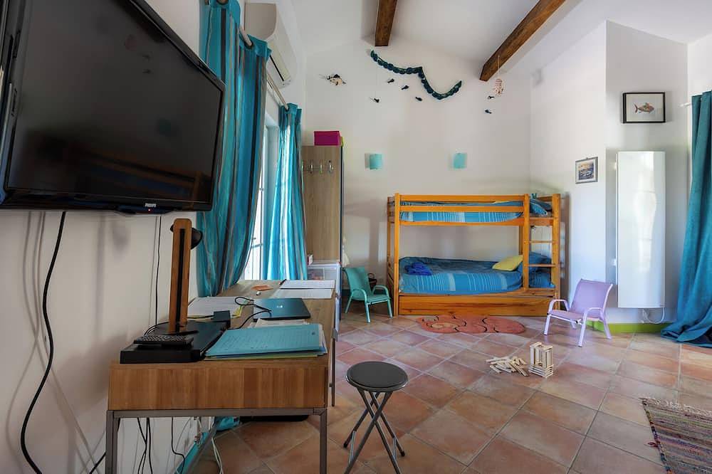 Atención € 1500 semaine du 18 Août pour grande villa avec piscine, spa et clime in Claviers, Region de Draguignan
