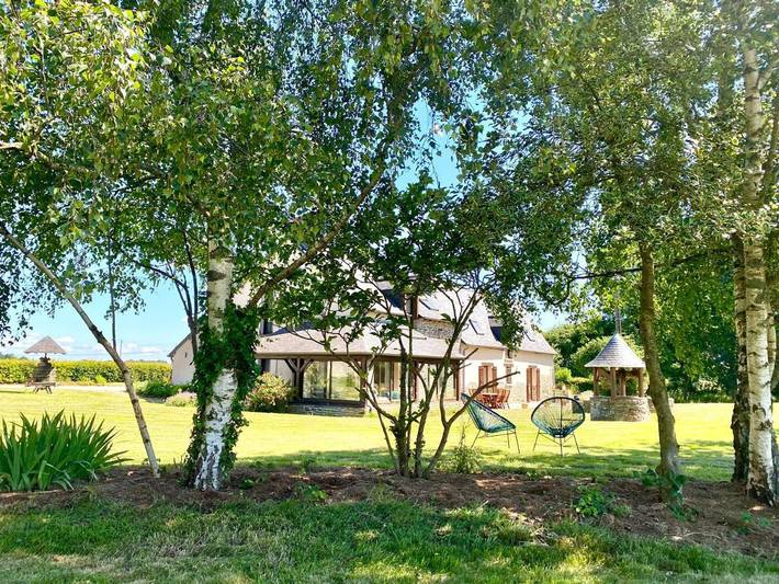 Location de vacances pour 14 personnes, avec Terrasse ainsi que Jardin et Vue dans Noyal-sur-Vilaine