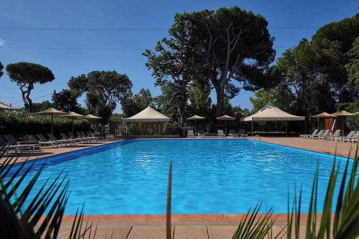 Angenehme Wohnung in einem Ferienhaus für 5 Leute mit  W-Lan, Klimaanlage, Pool, Tv und Terrasse in Capalbio, Grosseto Provinz