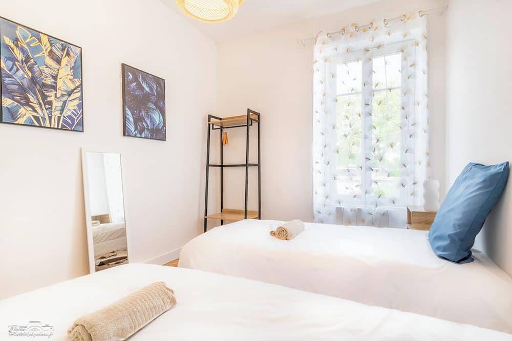 Stopover in Nantes by the river in Rezé, Nantes region