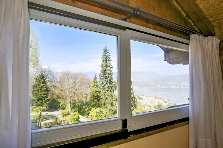 Gîte pour 4 personnes, avec jardin ainsi que vue sur le lac et piscine, animaux acceptés dans Baveno - 2
