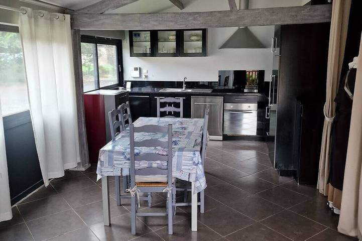 Gîte pour 5 personnes, avec piscine, animaux acceptés à Quesmy