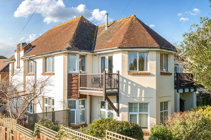Apartment for 6 people, with Balcony and Garden in Weymouth