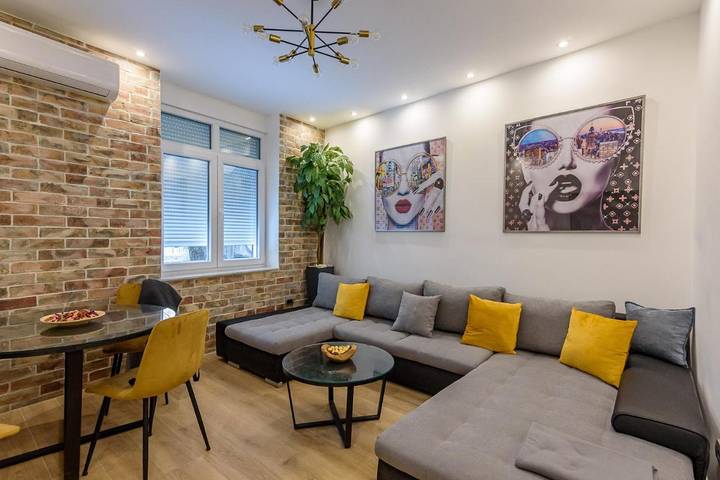 Ferienwohnung für 4 Personen, mit Balkon und Terrasse sowie Ausblick in Belgrad