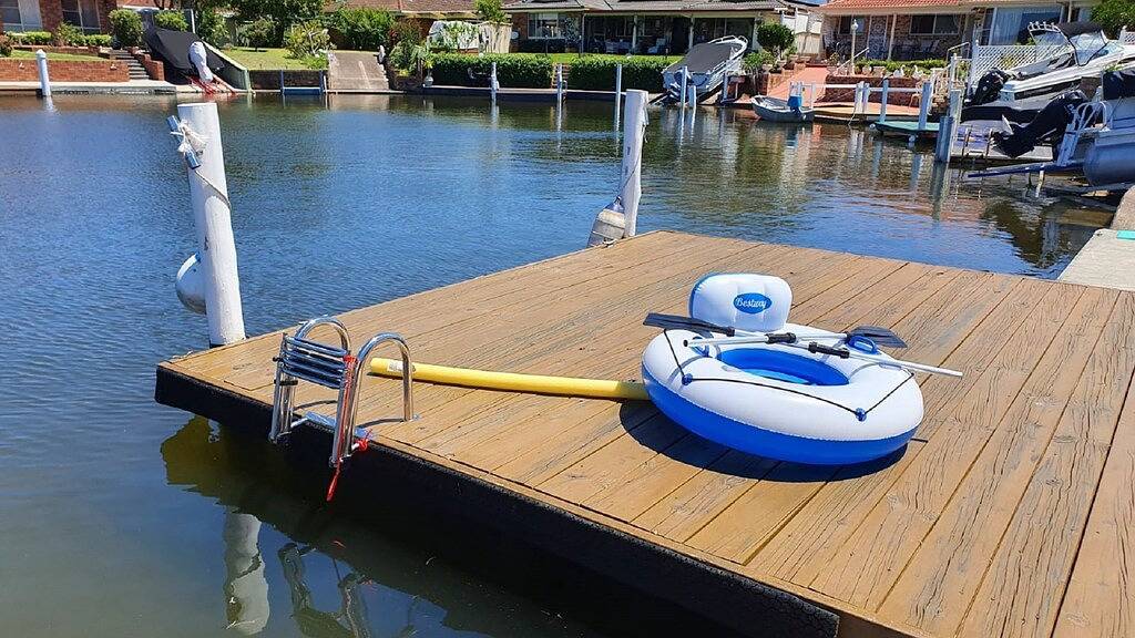 Neu ! Waterfront Haven, Absolute Waterfront mit eigenem Bootssteg und Wifi in Forster, New South Wales