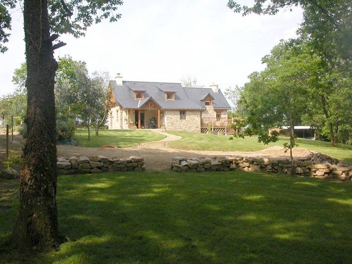 Location de vacances pour 2 personnes, avec vue et terrasse à Marzan - 2