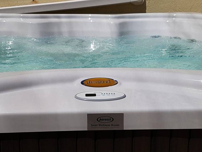 Chambre d’hôte pour 3 personnes, avec terrasse ainsi que jacuzzi et piscine, animaux acceptés à Lecce - 4