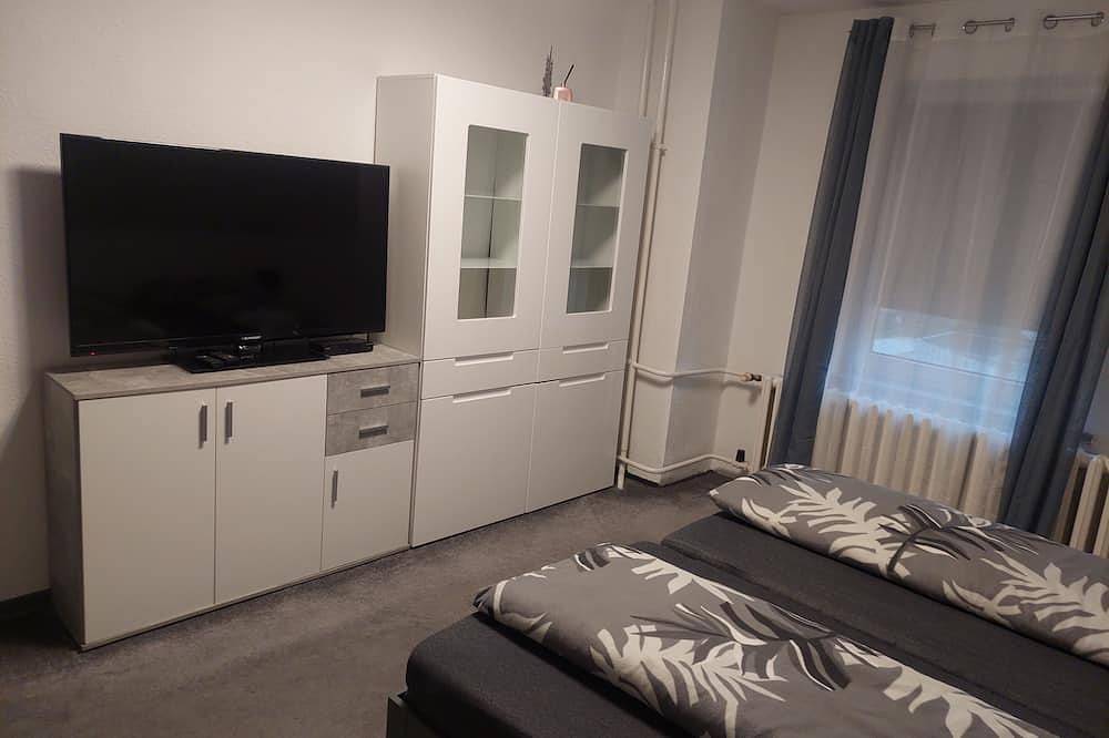 Large vacation home near the lake For 6 people or more possible in Lake Storkow, Storkow