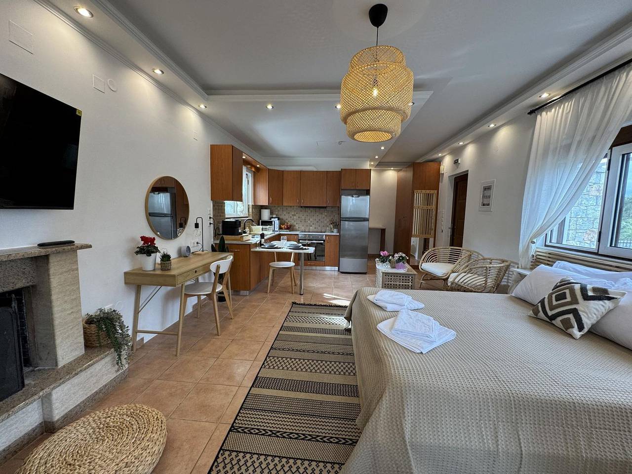 Ganze Wohnung, Traumhafte Lage über dem Meer: Jassemi in Mavrovouni in Peloponnes