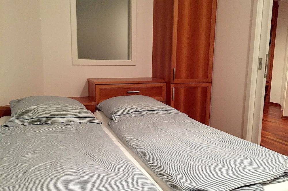 Ganze Wohnung, Ferienwohnung Seeblick-exklusive Wohnung in erster Reihe mit Balkon und Seeblick in Nonnenhorn, Bayerisch Schwaben