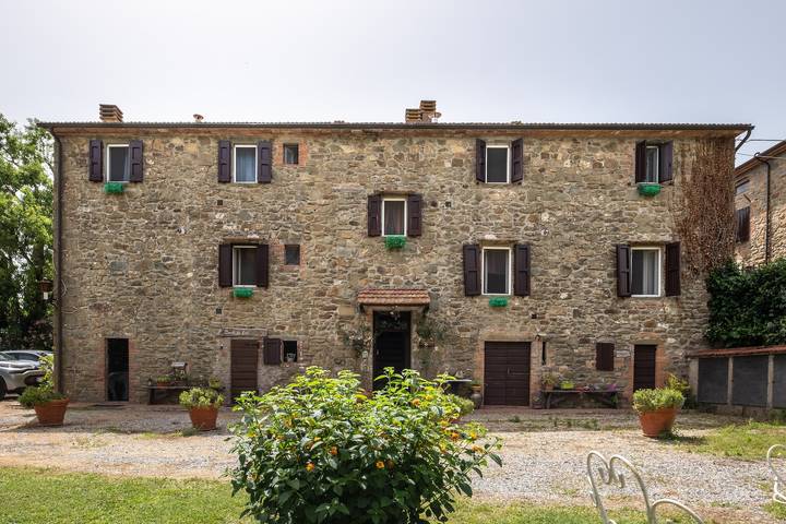 Casa vacanza per 8 persone, con giardino a Magliano in Toscana