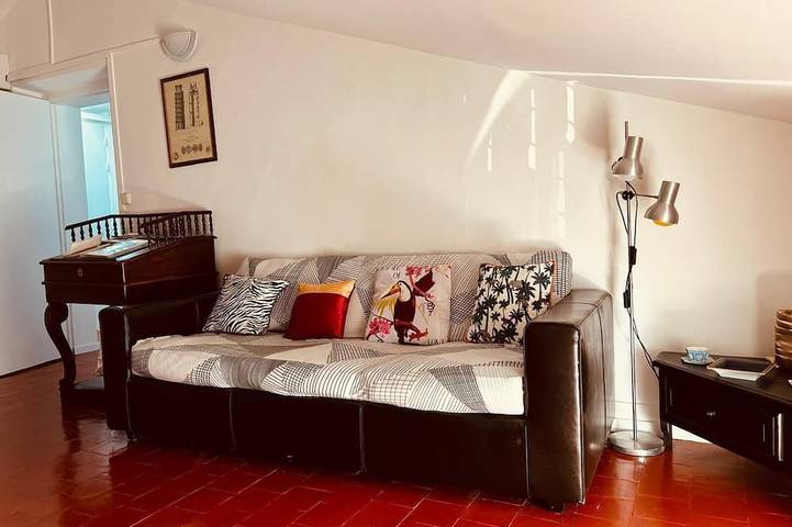 Entire apartment, In The Heart Of Banon At the bottom of the apartment, bakery, restaurant, paragliding, etc. in Banon, Forcalquier region