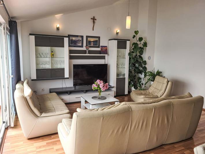 Ferienwohnung für 6 Personen, mit Balkon in Jasenice - 4