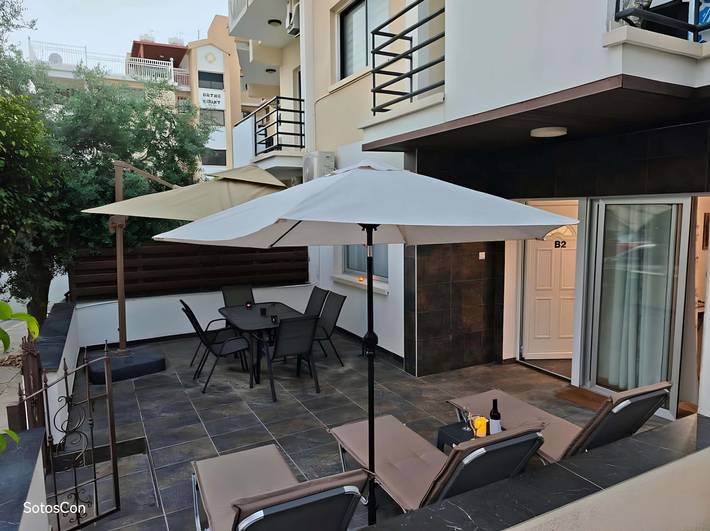 Geheel appartement, Mackenzie Suite – 3-Min Walk to Mackenzie Beach in Larnaca (stad), Larnaca District