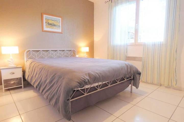 Location de vacances pour 6 personnes, avec jardin à Herm - 2