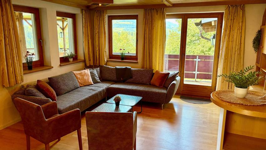 Ganze Wohnung, Appartement 'Auner Top 1' mit Bergblick, privater Terrasse und WLAN in Westendorf (Tirol), Kaisergebirge