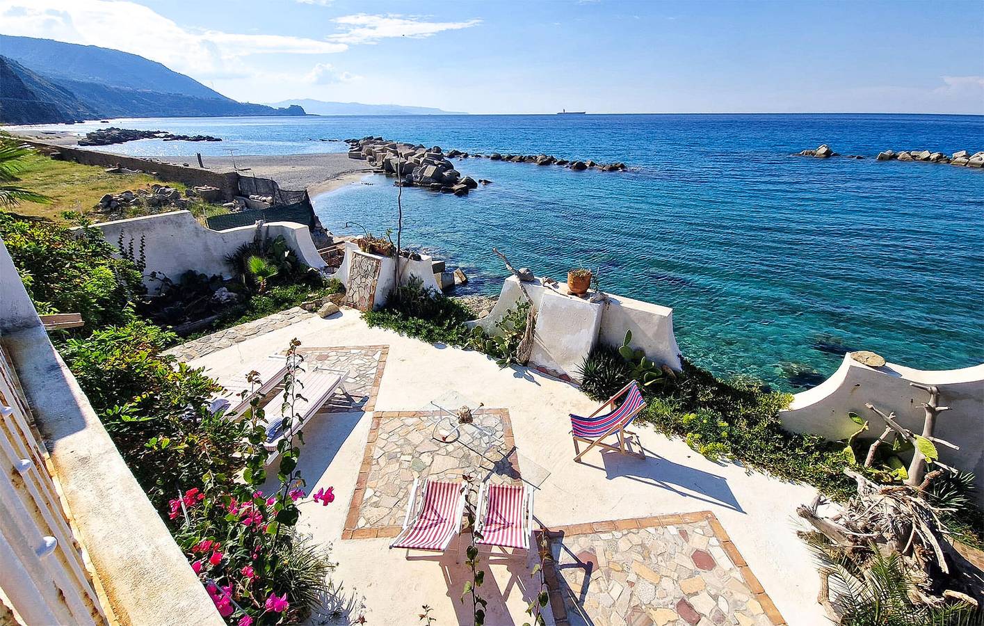 Terrazza sulla spiaggia: appartamento di 120mq con parcheggio e internet in Scilla, Costa Tirrenica Calabria