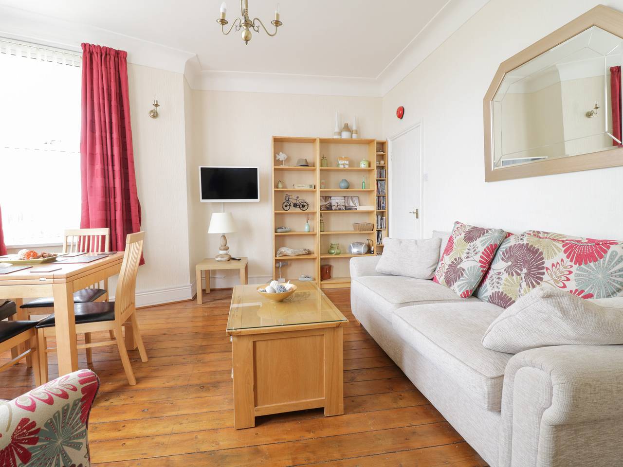 Ganze Wohnung, Ferienwohnung für 6 Personen mit Garten in Tywyn, Snowdonia