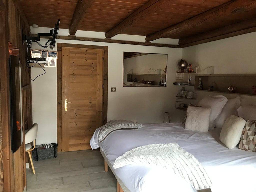 Chambres d'hôtes La Bessonnerie - Chambre Ludmilla in Bourg-Saint-Maurice, Région d'Albertville