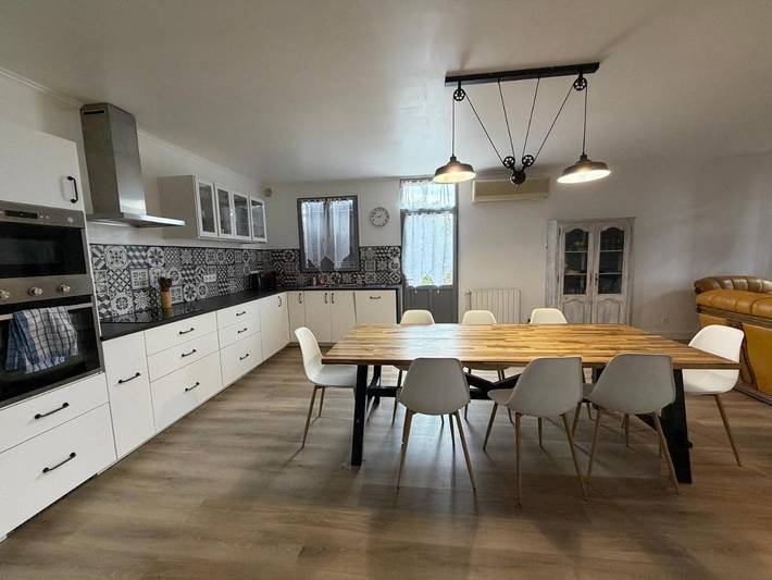 Location de vacances pour 8 personnes, avec Terrasse et Jardin à Aucamville