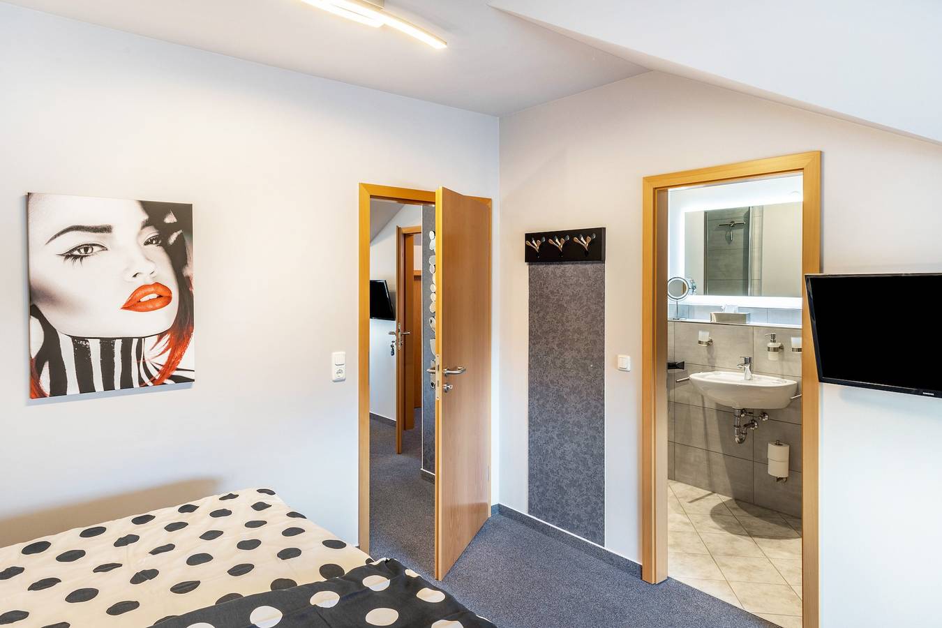 Ganze Wohnung, Apartment 'Über dem Pub' mit Wlan und Klimaanlage in Michendorf, Mittelmark