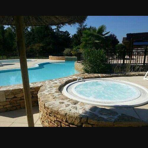 Location de vacances pour 4 personnes, avec Jacuzzi et Terrasse ainsi que Jardin et Piscine à Fumel - 2