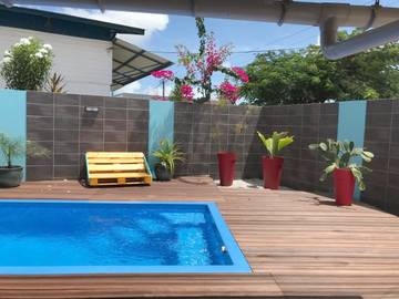 Location de vacances pour 4 personnes, avec jardin et piscine à Cayenne