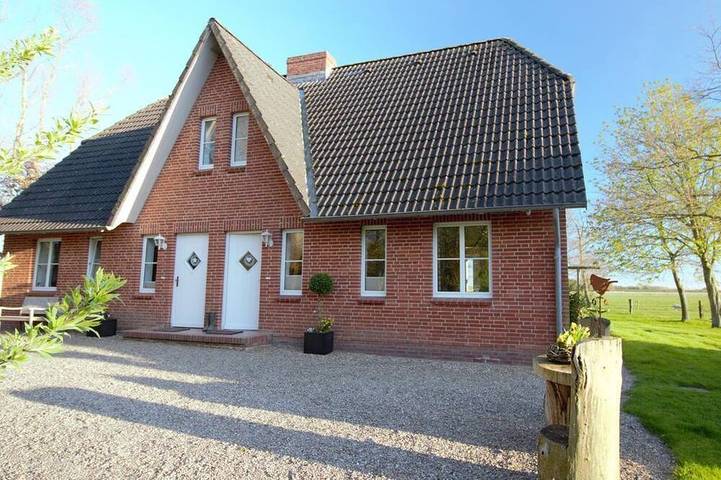 Ferienhaus für 4 Personen, mit Terrasse und Garten in Friedrichstadt