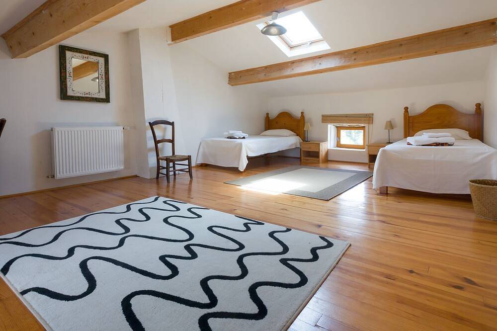 Una casa de campo francesa tradicional de 5 dormitorios, del siglo 14 in Villautou, Región de Carcassonne