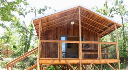 Cottage pour 4 personnes, avec vue et piscine ainsi que bassin pour enfant et jardin, animaux acceptés à Grane