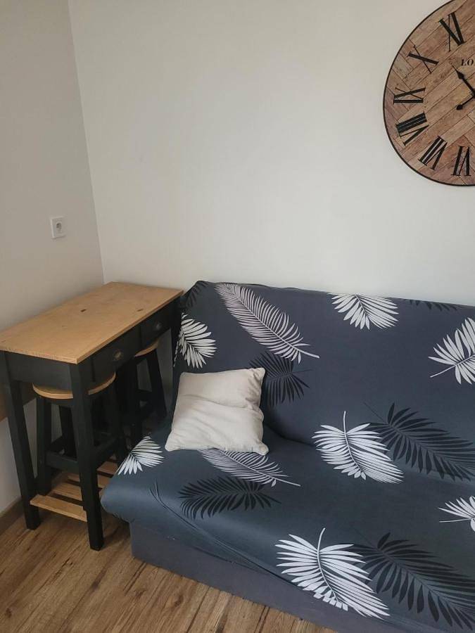 Appartement entier, One-Bedroom Apartment in Aubusson, Région d'Aubussargues