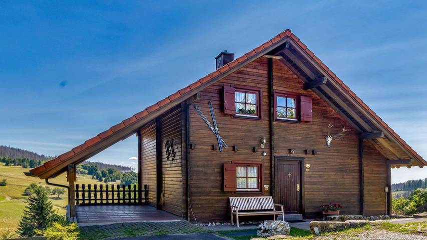 Ferienhaus für 12 Personen, mit Garten und Sauna in Eisfeld