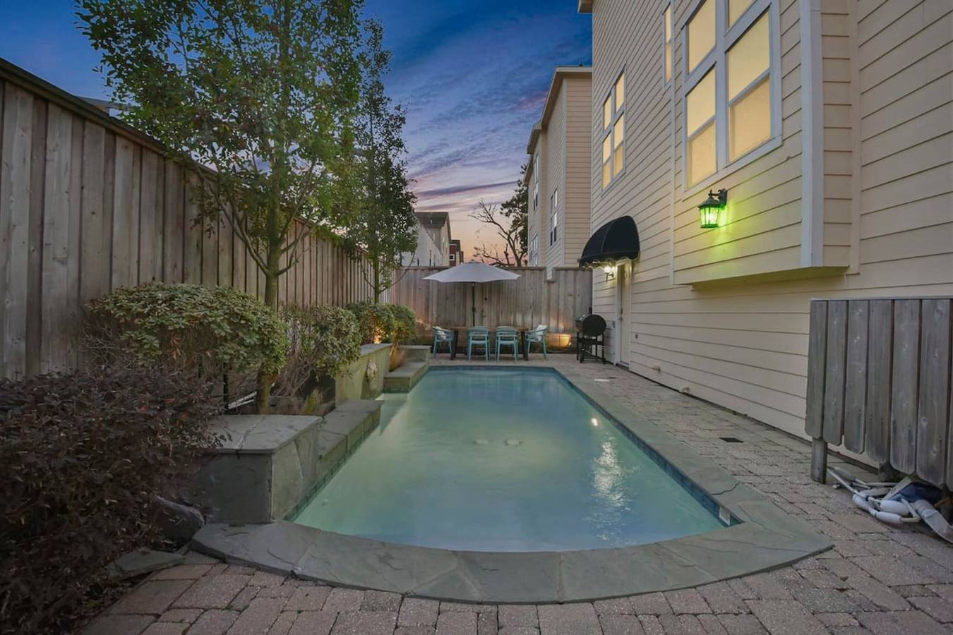 Luxurious 6Br/3.5 Roomy and cozy home with pool - 10 Guests in Houston, Harris County