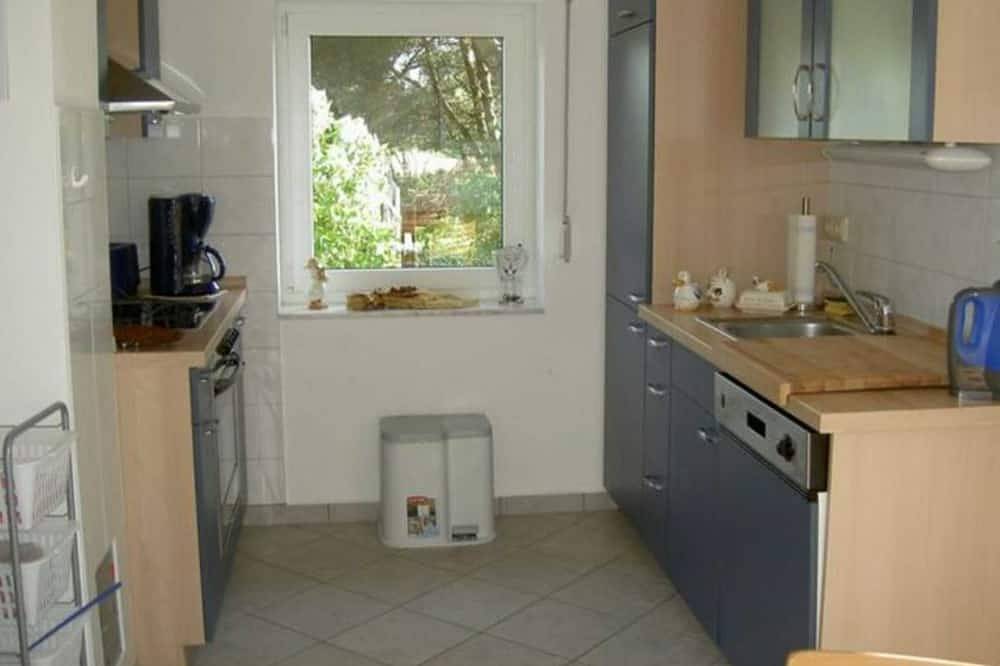 Ganze Wohnung, Ferienhaus Boddenkieker in Fuhlendorf, Vorpommern-Rügen