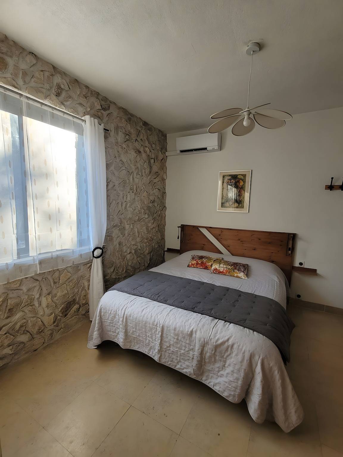 Guest Room “La Lisière” with Mountain View, Wi-Fi and Air Conditioning in Brantes, Parc naturel régional du Mont-Ventoux