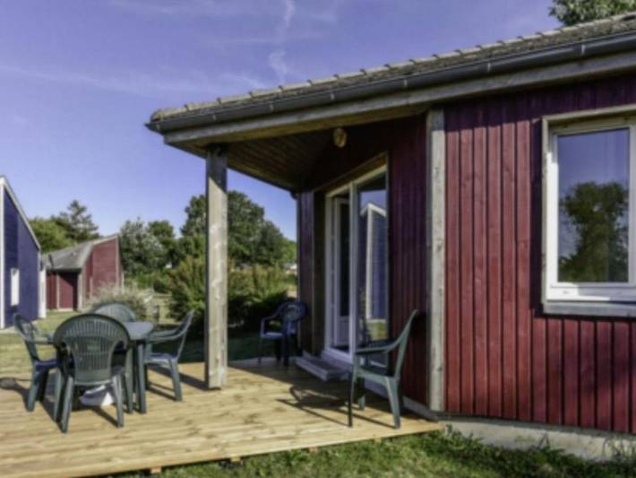 Location de vacances pour 6 personnes, avec terrasse et piscine à Saint-Gervais-d'Auvergne