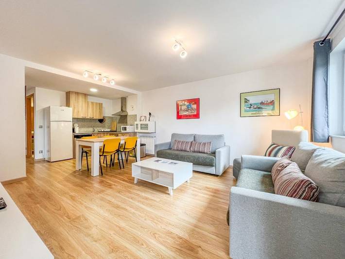 Gîte pour 6 personnes, avec balcon dans Arinsal - 2