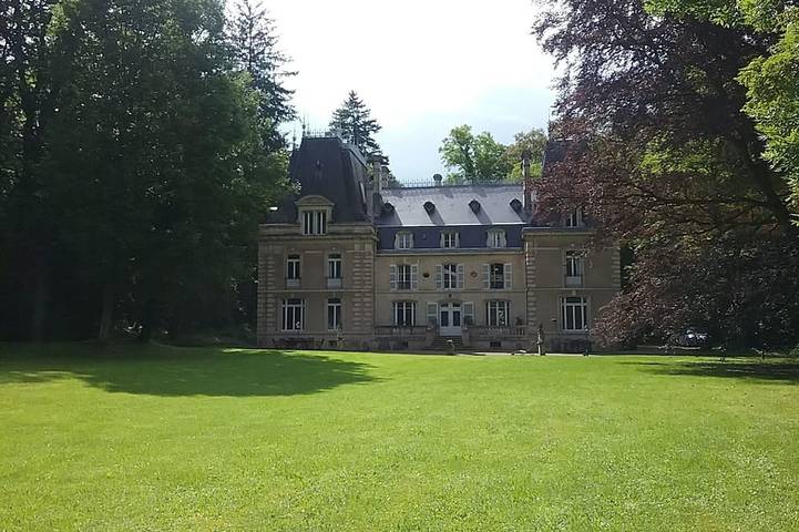 Maison de vacances pour 10 personnes, avec Jardin et Piscine à Nantois