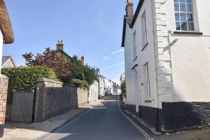 Holiday rental for 10 people, with garden in Colyton