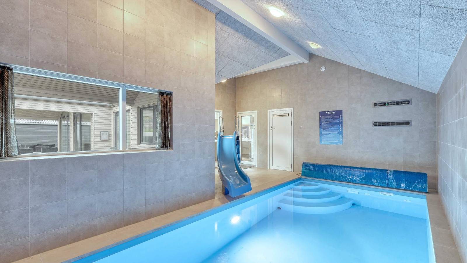 768 - Modernes Poolhaus am Tramser See für 14 Personen in Jesendorf, Nordwestmecklenburg (Wismar und Umgebung)